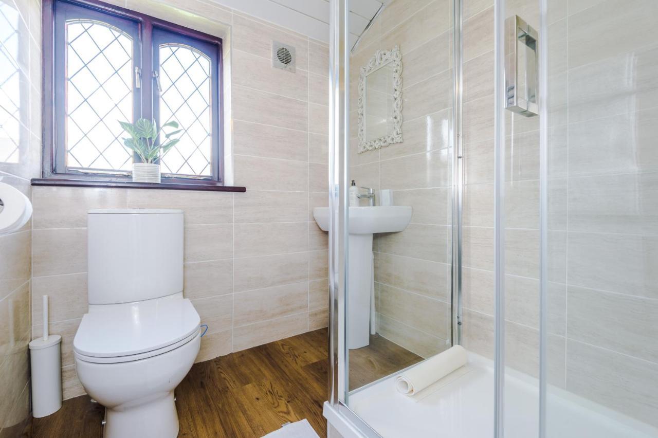 Sunshine Cottage By Happy Sunshine Stay Golborne Esterno foto