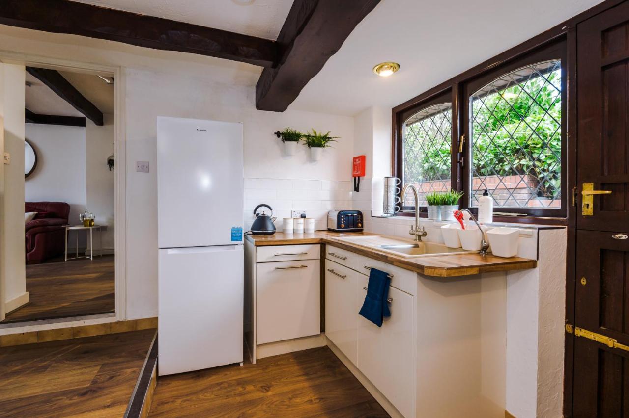 Sunshine Cottage By Happy Sunshine Stay Golborne Esterno foto