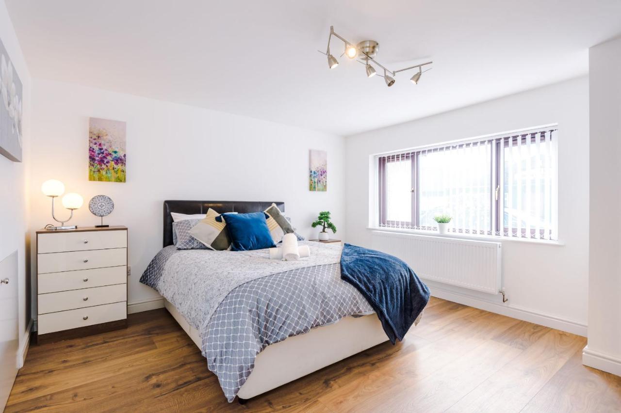Sunshine Cottage By Happy Sunshine Stay Golborne Esterno foto