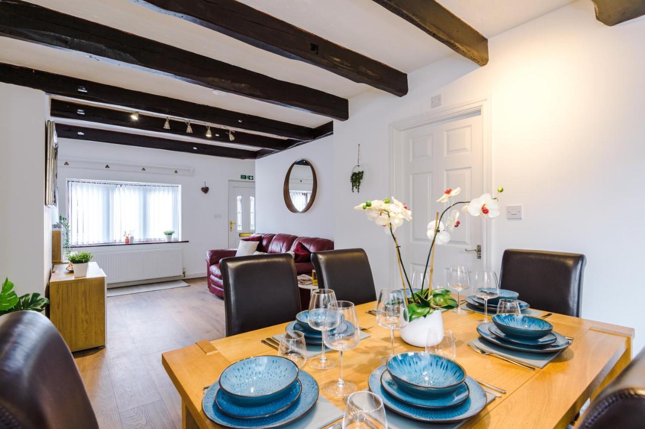 Sunshine Cottage By Happy Sunshine Stay Golborne Esterno foto