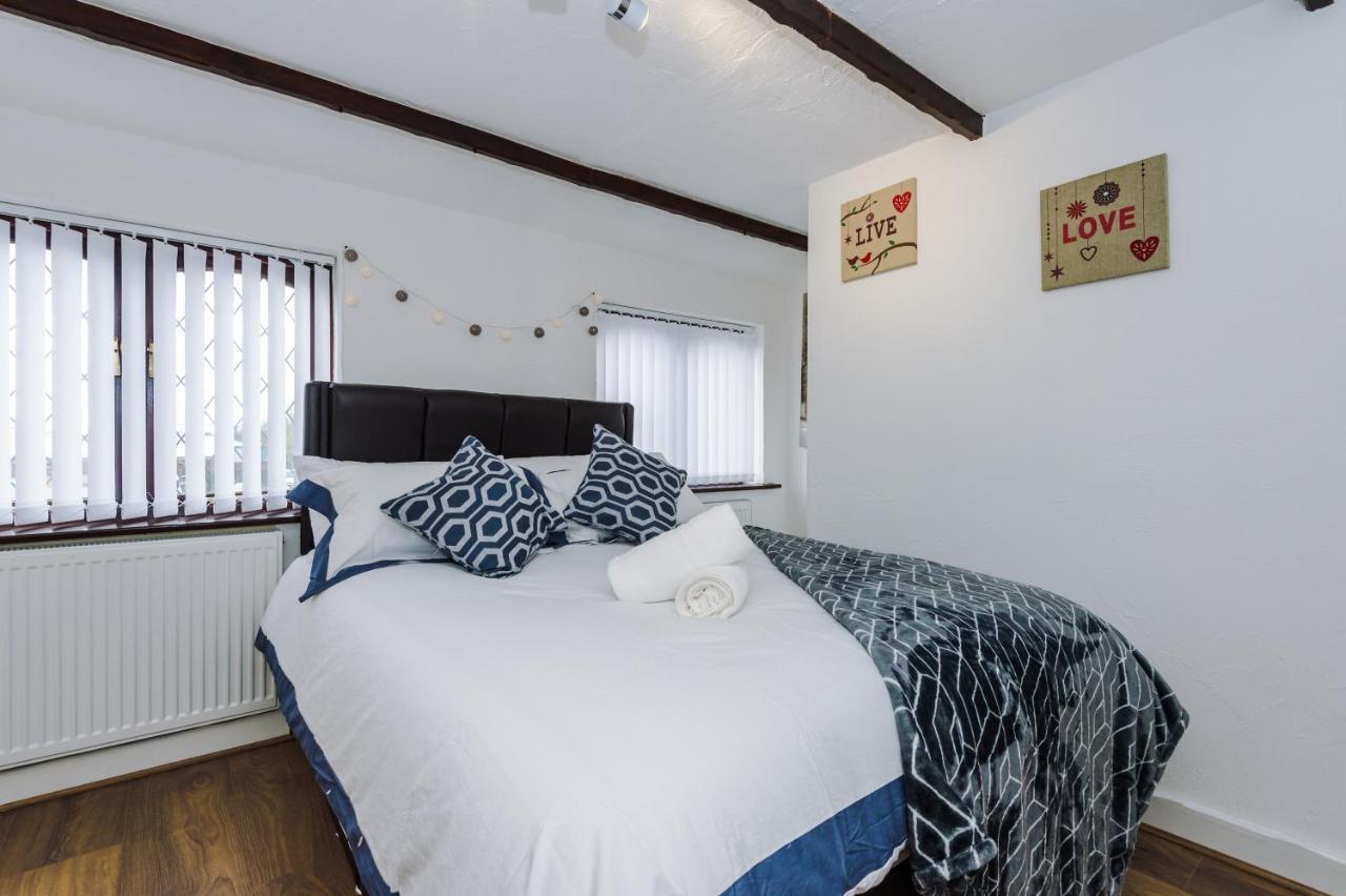 Sunshine Cottage By Happy Sunshine Stay Golborne Esterno foto