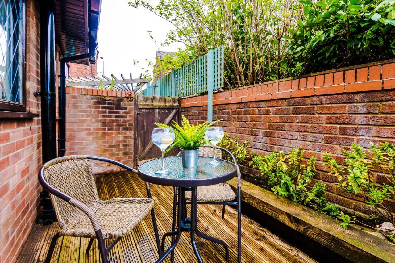 Sunshine Cottage By Happy Sunshine Stay Golborne Esterno foto